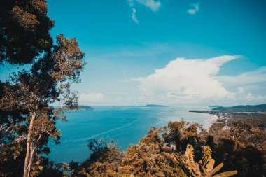 Nokta matsee deniz ve dağ ile Tayland chumphon ilinde görüntülemek