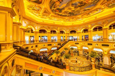 Çin, Makao - 8 Eylül 2018 - güzel lüks Venedik otel resort ve macau City Alışveriş Merkezi ile casio