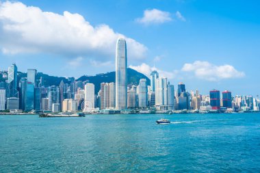 Hong kong şehir manzarası ile mavi gökyüzü arka plan dış cityscape bina güzel mimari