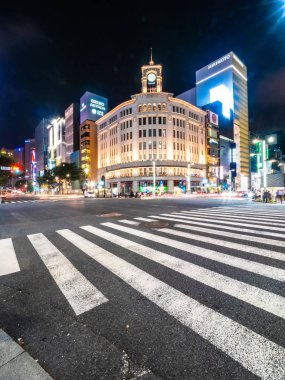 Tokyo Ginza, Japonya - 1 Ağustos 2018: Ginza bölge ve alan bir yerdir alışveriş merkezi ve tokyo mağaza alışveriş için lüks popüler