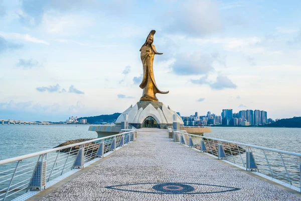 美丽的昆我雕像地标在澳门市 — 图库照片