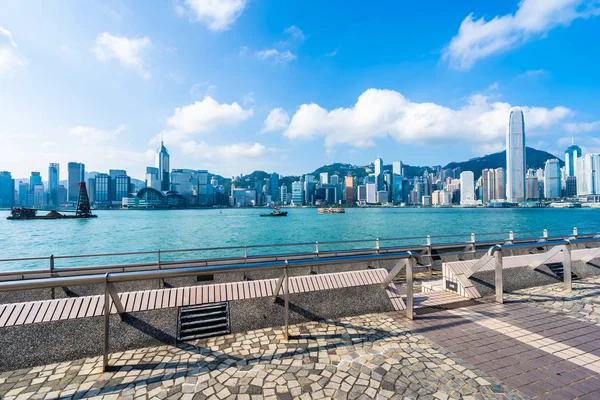 Hong kong şehir manzarası ile mavi gökyüzü arka plan dış cityscape bina güzel mimari