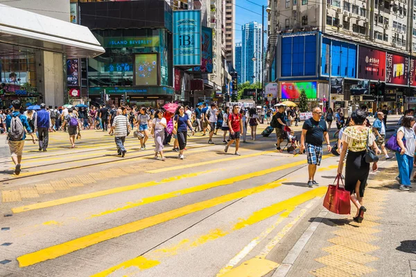 Hongkong Čína Září 2018 Krásnou Architekturu Budova Spoustou Lidí Dopravy — Stock fotografie