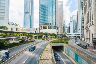 Güzel mimari ofis mavi gökyüzü arka plan üzerine hong kong şehir dış gökdelen Binası