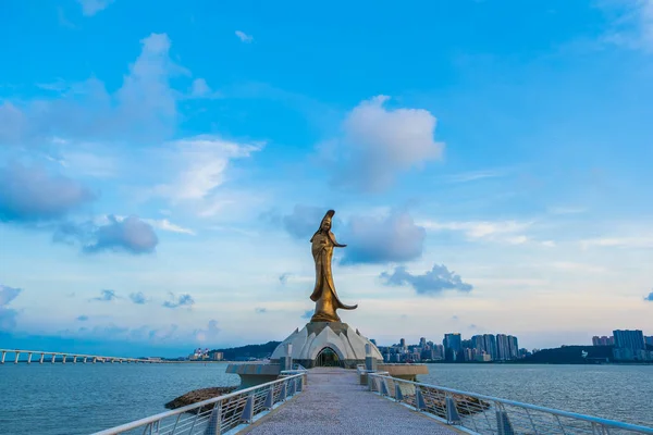 美丽的昆我雕像地标在澳门市 — 图库照片