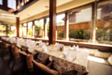 Arka plan için soyut bulanık restoran ve kafenin içi