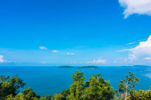 风景点 Matsee 与海和山在春蓬省泰国 — 图库照片