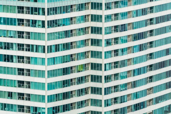 Schöne Bürogebäude Und Architektur Außenbereich Mit Fenstermuster — Stockfoto