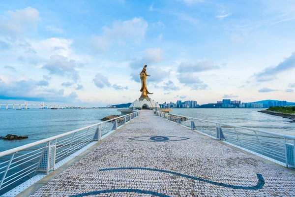 美丽的昆我雕像地标在澳门市 — 图库照片