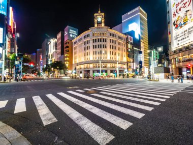 Tokyo Ginza, Japonya - 1 Ağustos 2018: Ginza bölge ve alan bir yerdir alışveriş merkezi ve tokyo mağaza alışveriş için lüks popüler