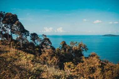 Nokta matsee deniz ve dağ ile Tayland chumphon ilinde görüntülemek