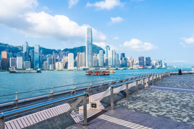 Hong kong şehir manzarası ile mavi gökyüzü arka plan dış cityscape bina güzel mimari