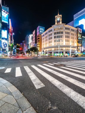 Tokyo Ginza, Japonya - 1 Ağustos 2018: Ginza bölge ve alan bir yerdir alışveriş merkezi ve tokyo mağaza alışveriş için lüks popüler