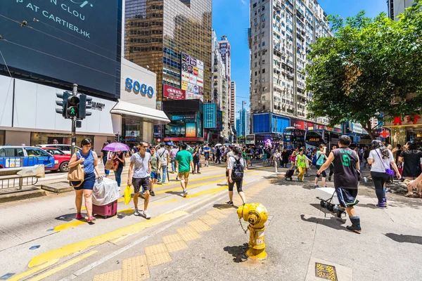 Hongkong Čína Září 2018 Krásnou Architekturu Budova Spoustou Lidí Dopravy — Stock fotografie