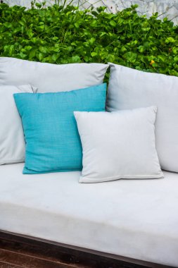 Kanepe dekorasyon açık veranda tropikal ve doğa manzaralı konforlu yastık