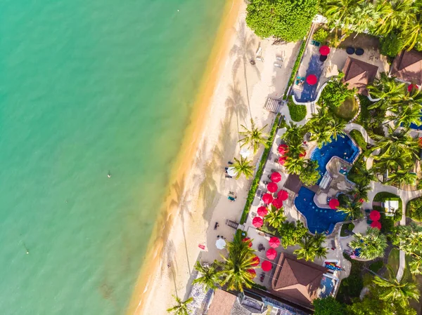 Vista Aérea Bela Praia Tropical Mar Com Palma Outra Árvore — Fotografia de Stock