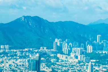 Hong kong şehir manzarası bulut beyaz ve mavi gökyüzü bina güzel mimari