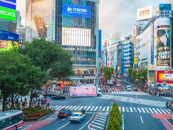 Shibuya Tokyo Japón Julio 2018 Los Peatones Cruzan Área Del —  Fotos de Stock