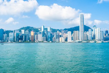 Hong kong şehir manzarası ile mavi gökyüzü arka plan dış cityscape bina güzel mimari