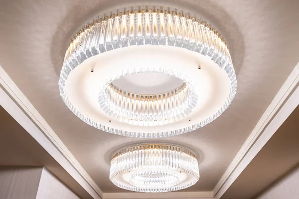 Krásný Luxusní Elektrický Strop Světlo Lampa Dekorace Interiér Místnosti — Stock fotografie