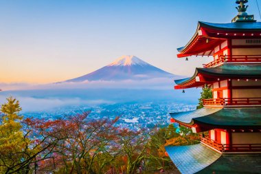 Dağ fuji chureito pagoda akçaağaç ağaç yaprak sonbahar sezonu Yamanashi Japonya çevresinde ile güzel manzara