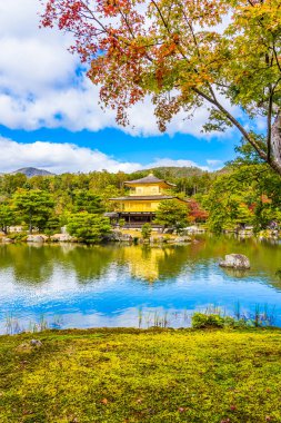 Güzel Kinkakuji Tapınağı Kyoto Japonya'nın Altın Köşk Simgesel Yapı ile
