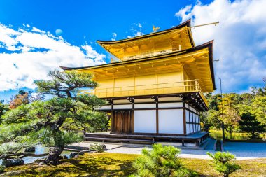 Güzel Kinkakuji Tapınağı Kyoto Japonya'nın Altın Köşk Simgesel Yapı ile