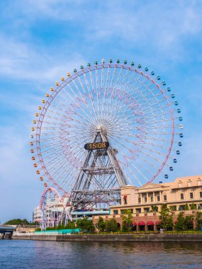 Eğlence Parkı yokohama CITY Japonya çevresinde dönme dolap