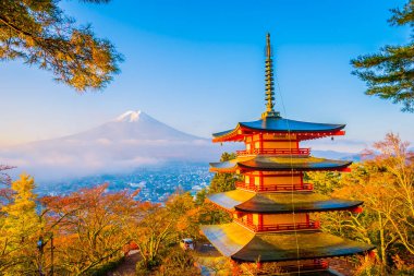 Dağ fuji chureito pagoda akçaağaç ağaç yaprak sonbahar sezonu Yamanashi Japonya çevresinde ile güzel manzara