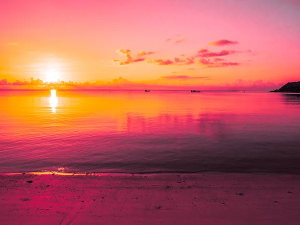 Bellissima Spiaggia Tropicale Mare Paesaggio Oceanico Con Nuvole Cielo All — Foto Stock