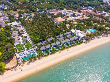 Güzel tropikal plaj ve deniz hurma ve koh samui Adası seyahat ve tatil için diğer ağacında havadan görünümü