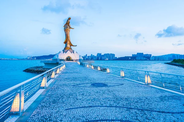 美丽的昆我雕像地标在澳门市 — 图库照片