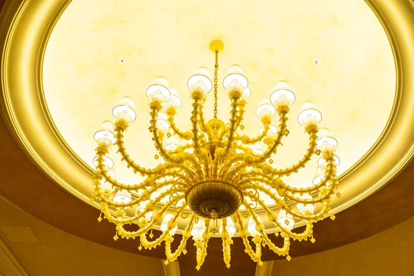 Piękne Luksusowe Elektryczne Oświetlenie Sufitowe Dekoracji Wnętrz Pokoju — Zdjęcie stockowe