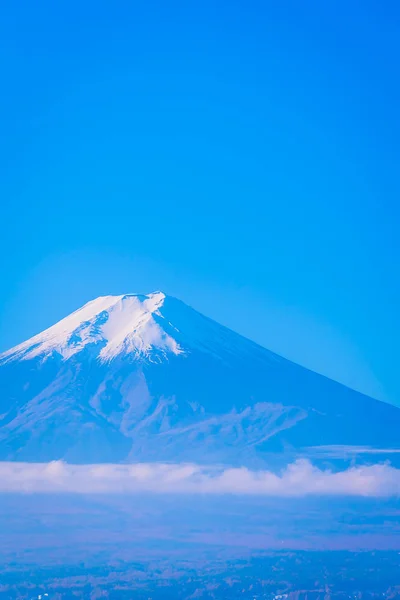 Bellissimo Paesaggio Fuji Montagna Intorno All Acero Foglia Con Nuvola — Foto Stock