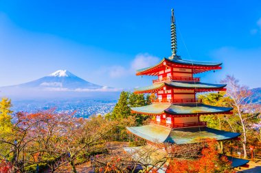 Dağ fuji chureito pagoda akçaağaç ağaç yaprak sonbahar sezonu Yamanashi Japonya çevresinde ile güzel manzara