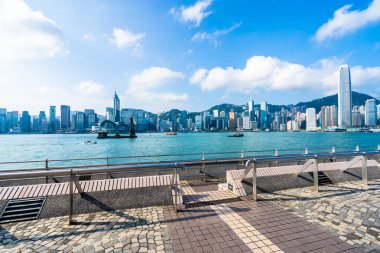 Hong kong şehir manzarası ile mavi gökyüzü arka plan dış cityscape bina güzel mimari