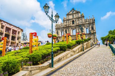 Çin, harabe mavi gökyüzü arka plan ile Makao şehrinin st pual kilise Simgesel Yapı ile bina Macau - 6 Eylül 2018 - güzel eski mimari