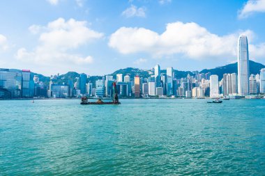 Hong kong şehir manzarası ile mavi gökyüzü arka plan dış cityscape bina güzel mimari