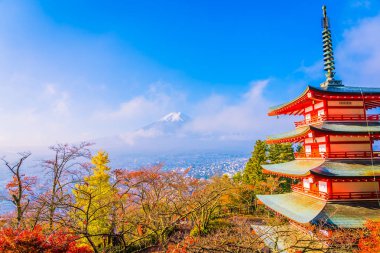 Dağ fuji chureito pagoda akçaağaç ağaç yaprak sonbahar sezonu Yamanashi Japonya çevresinde ile güzel manzara