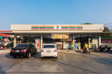 Nonthaburi, Tayland Jan 20 2018 7-11, kolaylık mağaza ve mağaza var Tayland franchies bir sürü