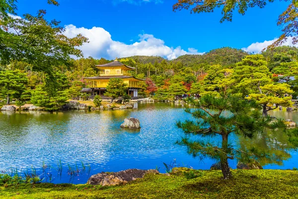 Belo Templo Kinkakuji Com Pavilhão Dourado Marco Kyoto Japão — Fotografia de Stock