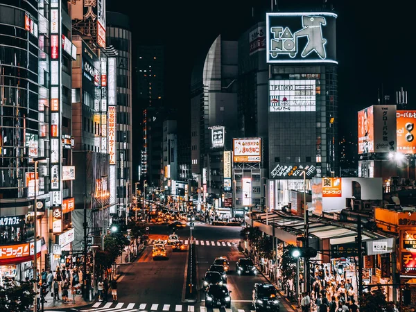 Tóquio Japão Shinjuku Ago 2018 Belo Arco Paisagem Urbana — Fotografia de Stock