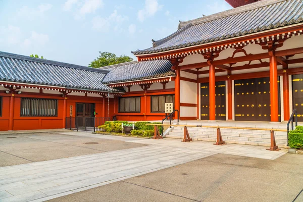 美丽的建筑建筑浅草寺寺是日本东京浅草地区著名的旅游景点 — 图库照片