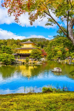 Güzel Kinkakuji Tapınağı Kyoto Japonya'nın Altın Köşk Simgesel Yapı ile