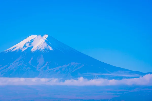 Bellissimo Paesaggio Fuji Montagna Intorno All Acero Foglia Con Nuvola — Foto Stock