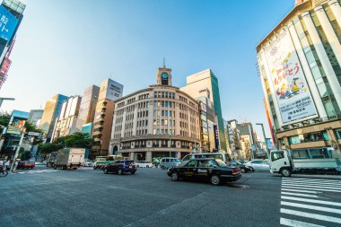 Tokyo Japonya - 1 Ağustos 2018: Ginza alandır en lüks alışveriş merkezi ve mağaza tokyo Japonya