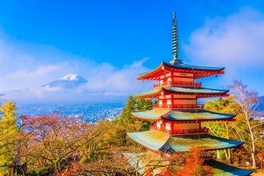 Dağ fuji chureito pagoda akçaağaç ağaç yaprak sonbahar sezonu Yamanashi Japonya çevresinde ile güzel manzara
