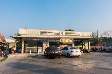 Nonthaburi, Tayland Jan 20 2018 7-11, kolaylık mağaza ve mağaza var Tayland franchies bir sürü