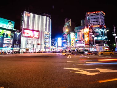 Taipei, Tayvan - 27 Kasım 2018: Ximending sokak pazar Tayvan popüler bölgesi olduğunu