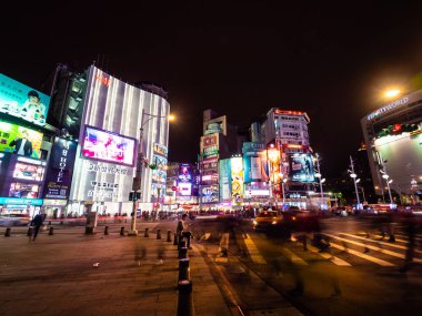 Taipei, Tayvan - 27 Kasım 2018: Ximending sokak pazar Tayvan popüler bölgesi olduğunu
